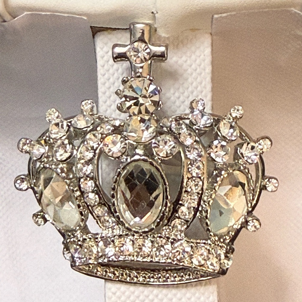Elegant Silver Crown Brooch
